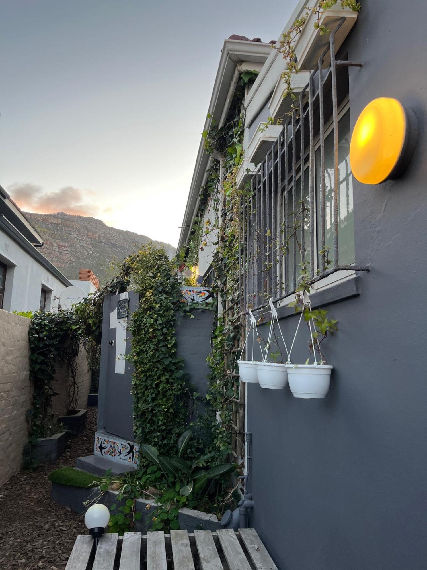 Seaside Getaway @ Swallow House Suite #2 Cape Town Exterior photo