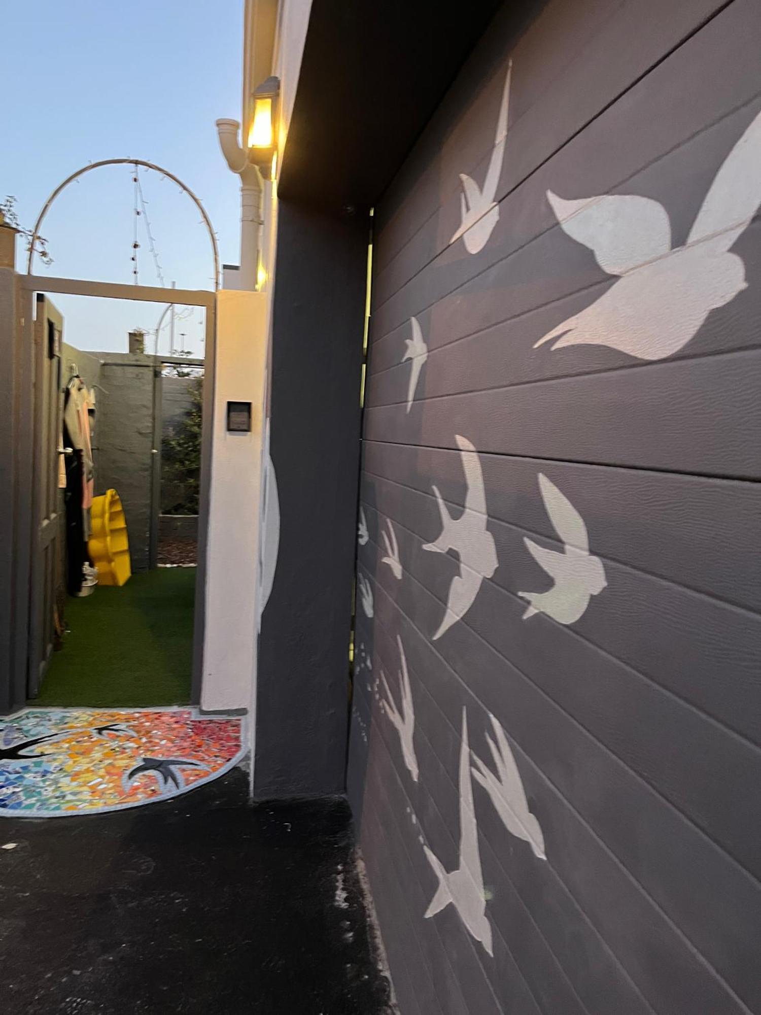 Seaside Getaway @ Swallow House Suite #2 Cape Town Exterior photo